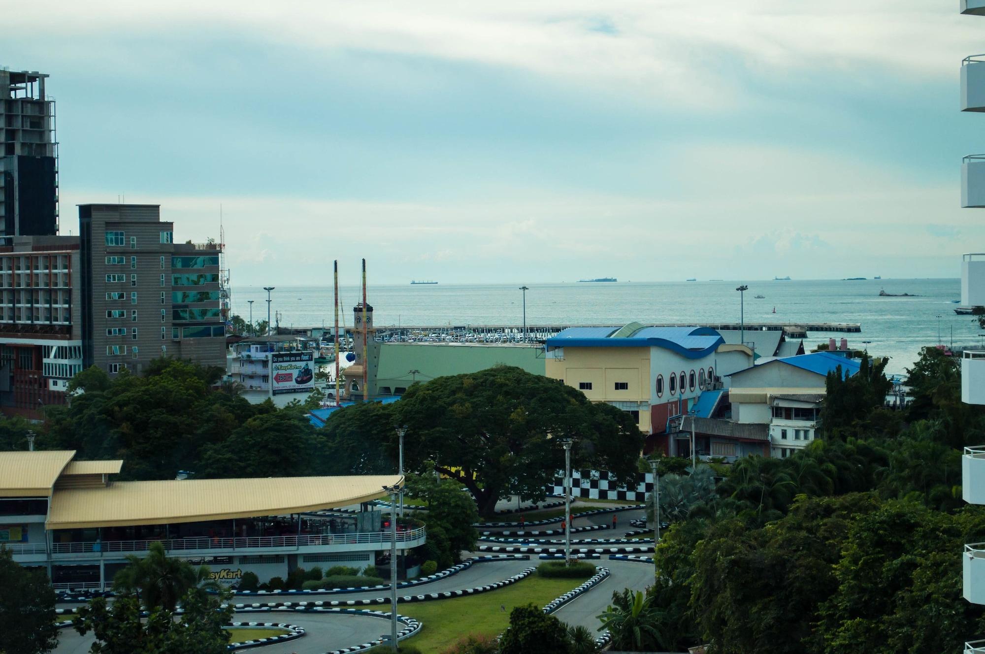 Signature Pattaya Hotel Екстериор снимка